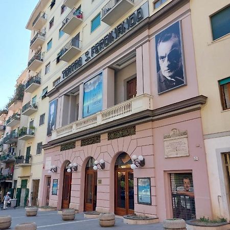 La Finestra Di Fronte Leilighet Napoli Eksteriør bilde
